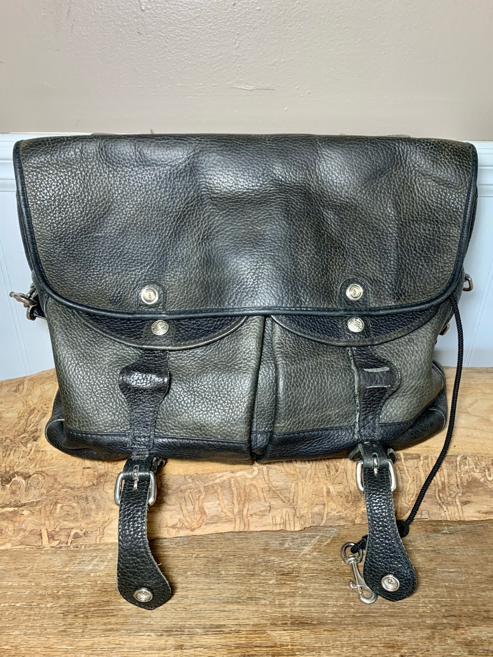VTG Mulholland Brothers Two tone Gray Pebble Leather Messenger Bag Satchel
